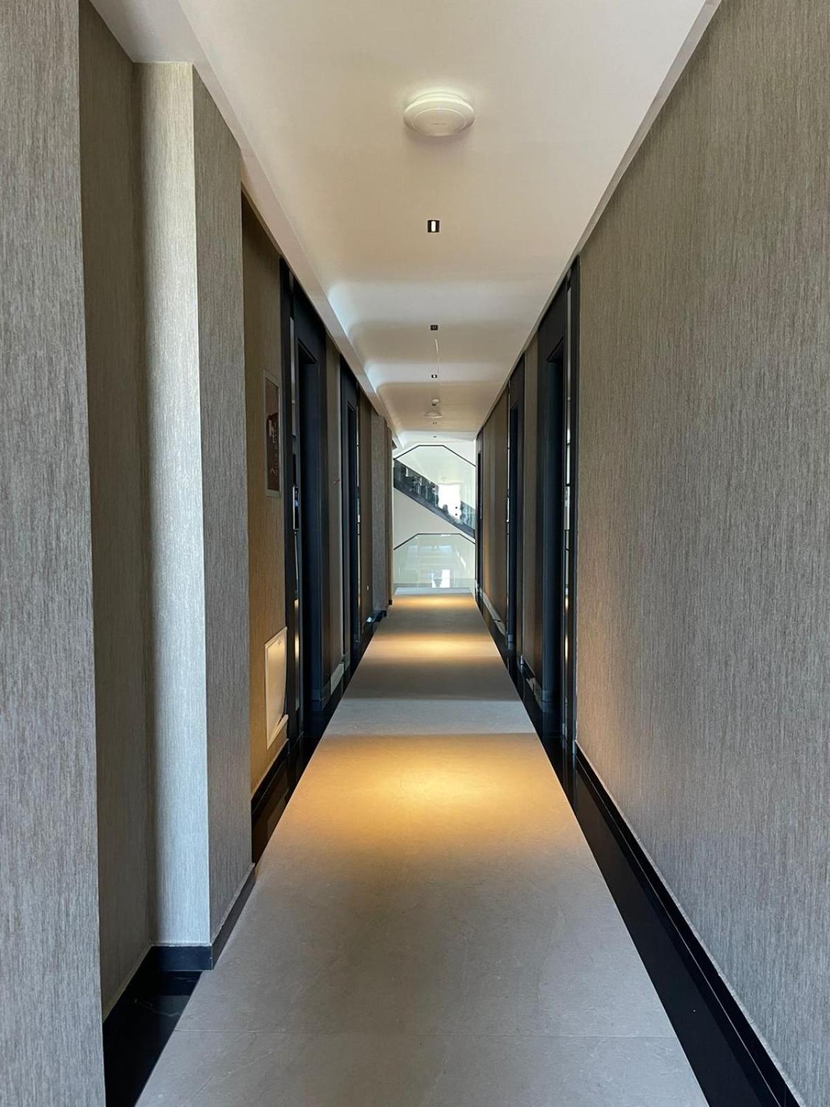 Hotel Majestic Radhime Ngoại thất bức ảnh