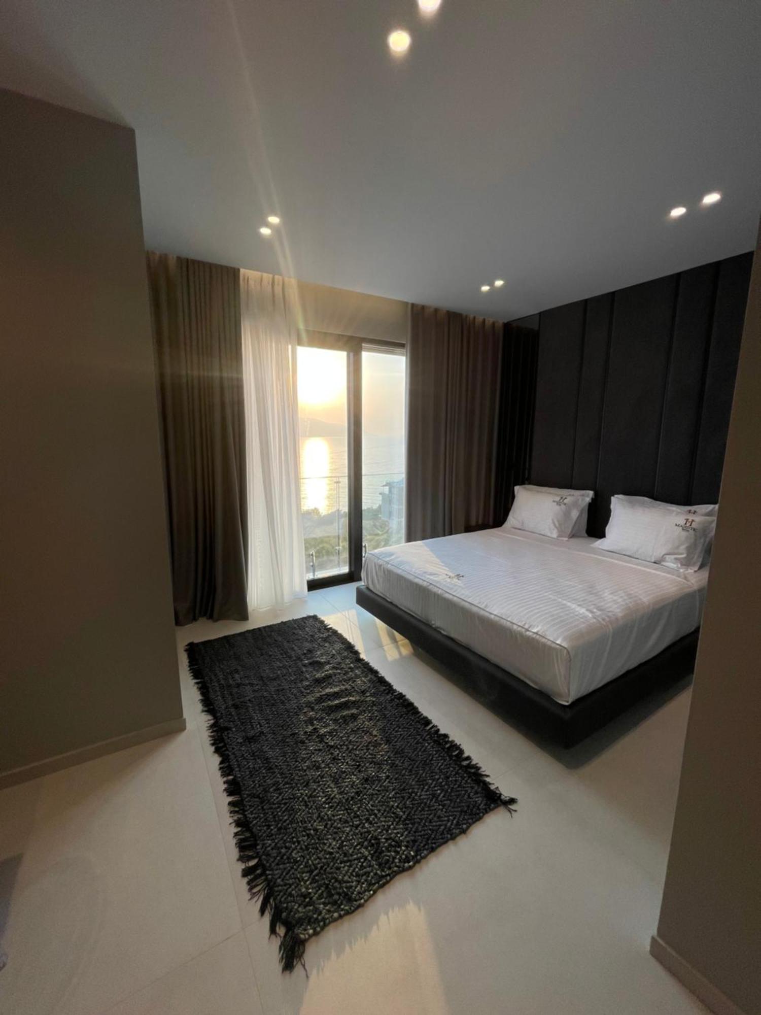 Hotel Majestic Radhime Ngoại thất bức ảnh