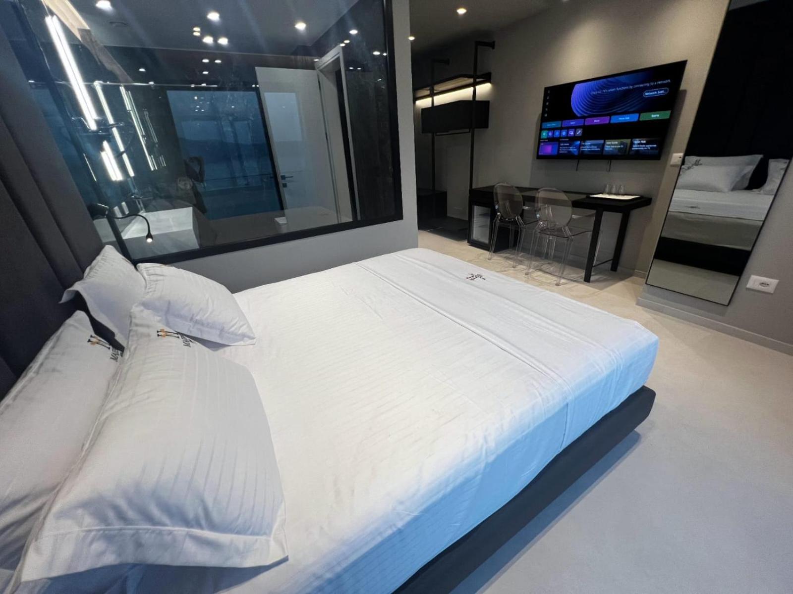 Hotel Majestic Radhime Ngoại thất bức ảnh
