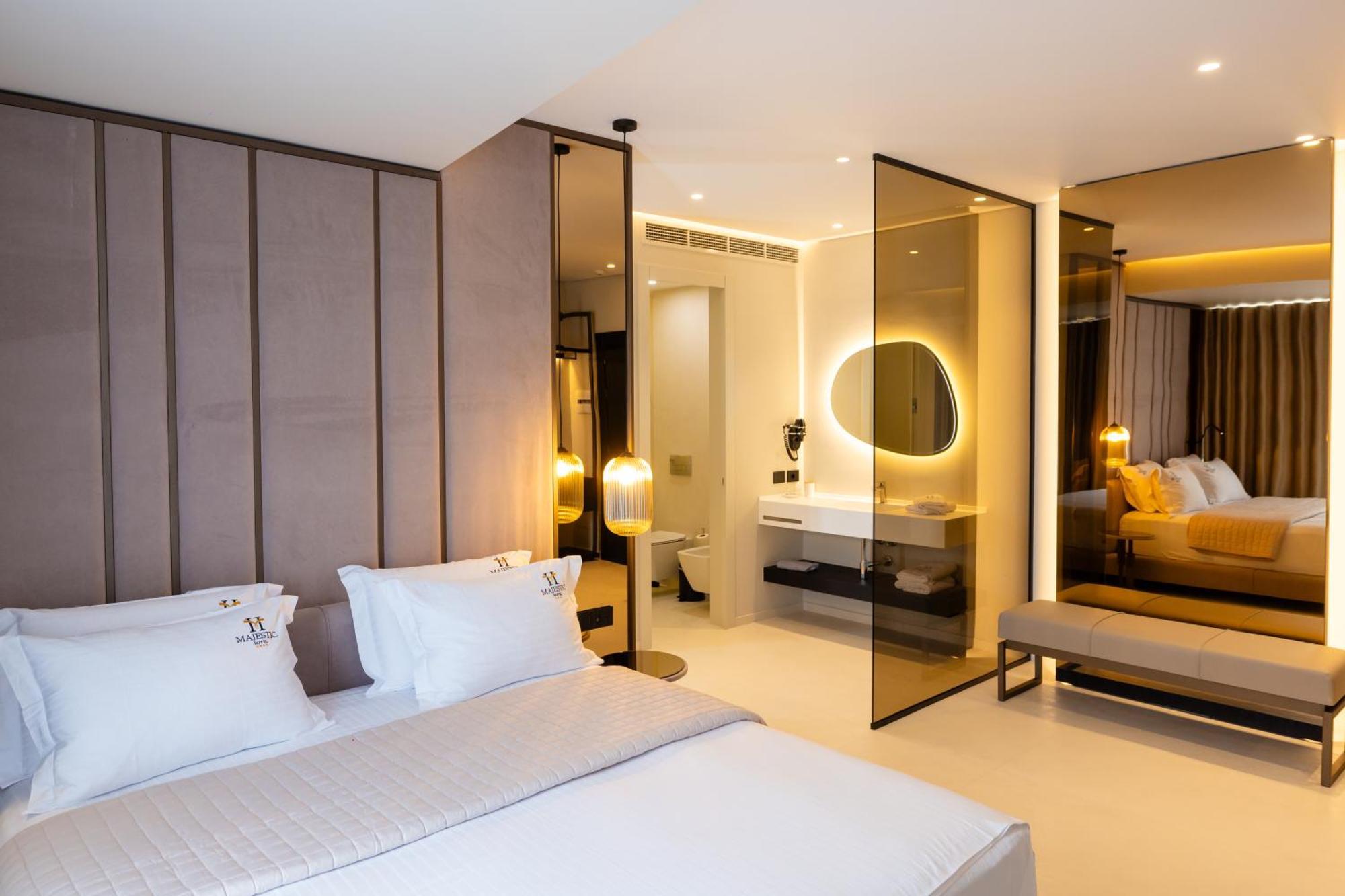 Hotel Majestic Radhime Ngoại thất bức ảnh