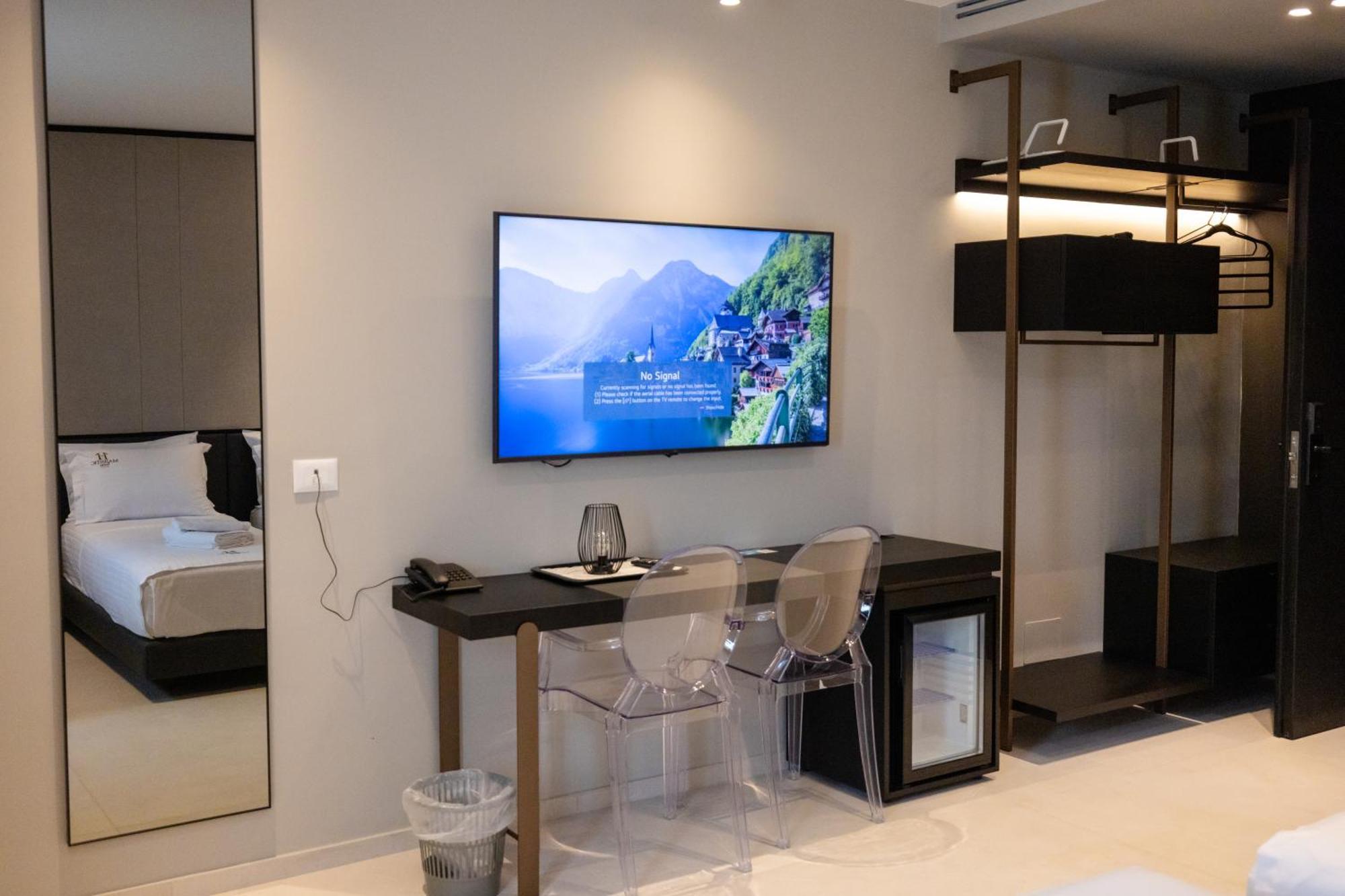 Hotel Majestic Radhime Ngoại thất bức ảnh