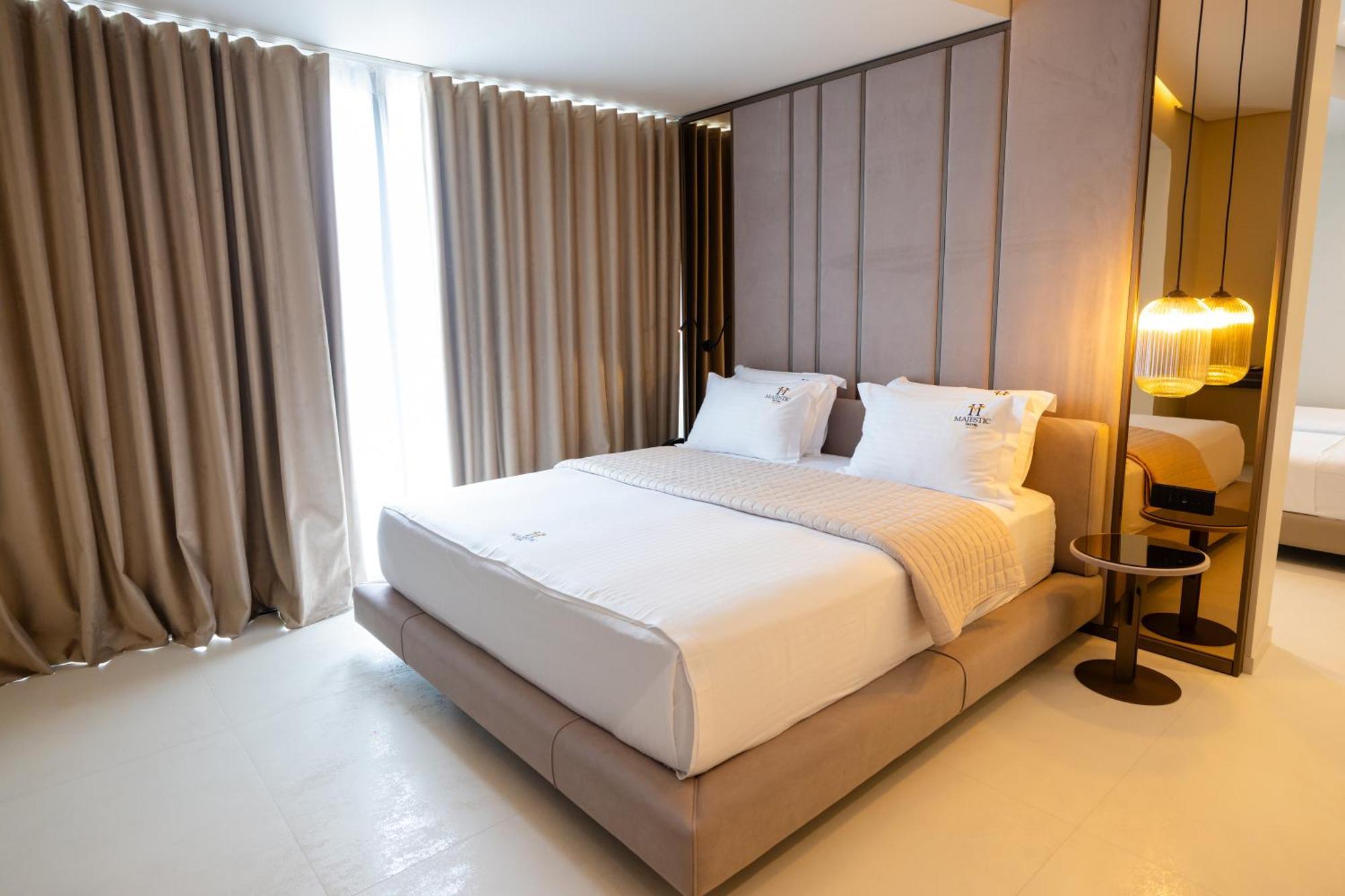 Hotel Majestic Radhime Ngoại thất bức ảnh