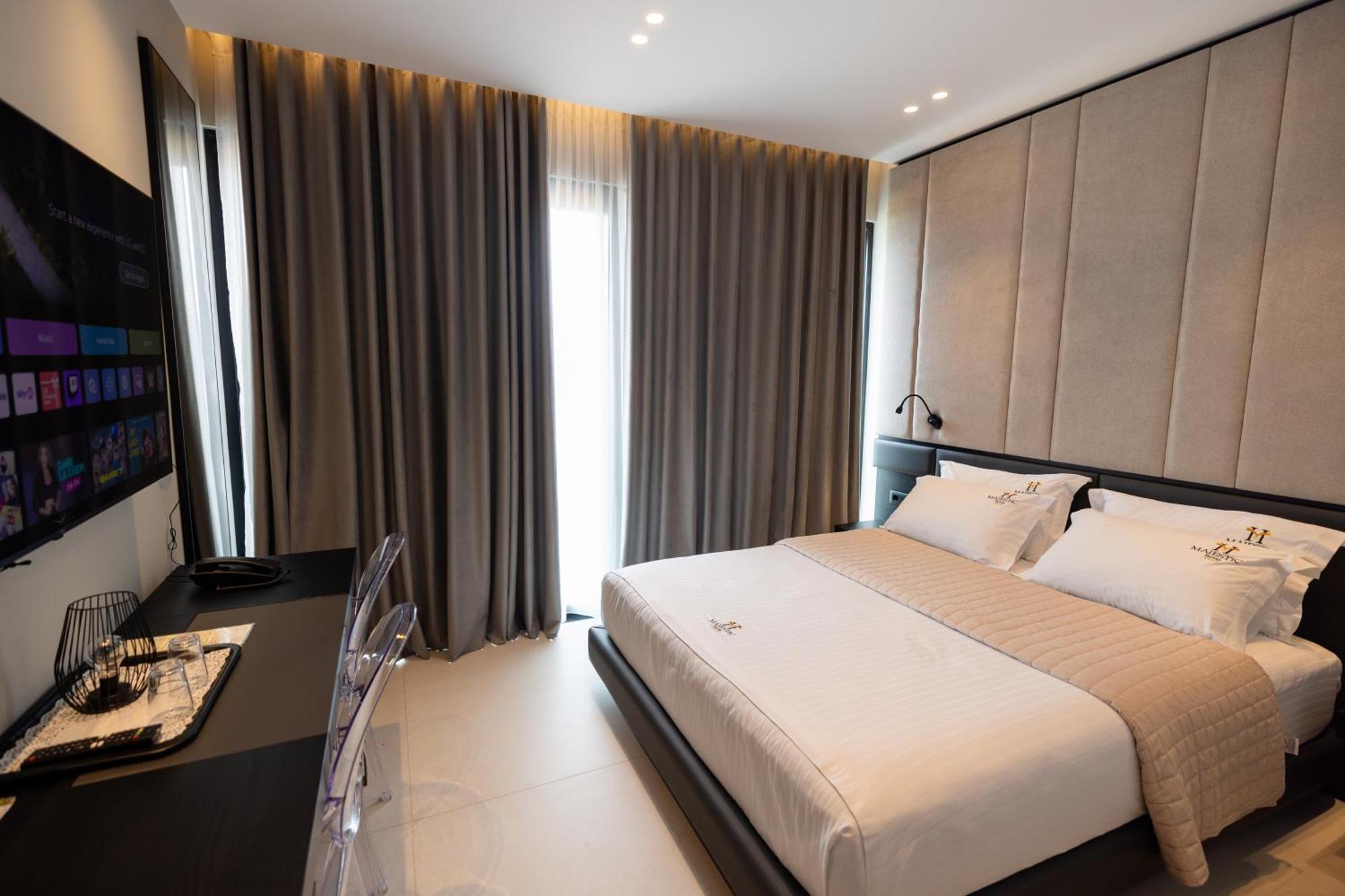 Hotel Majestic Radhime Ngoại thất bức ảnh
