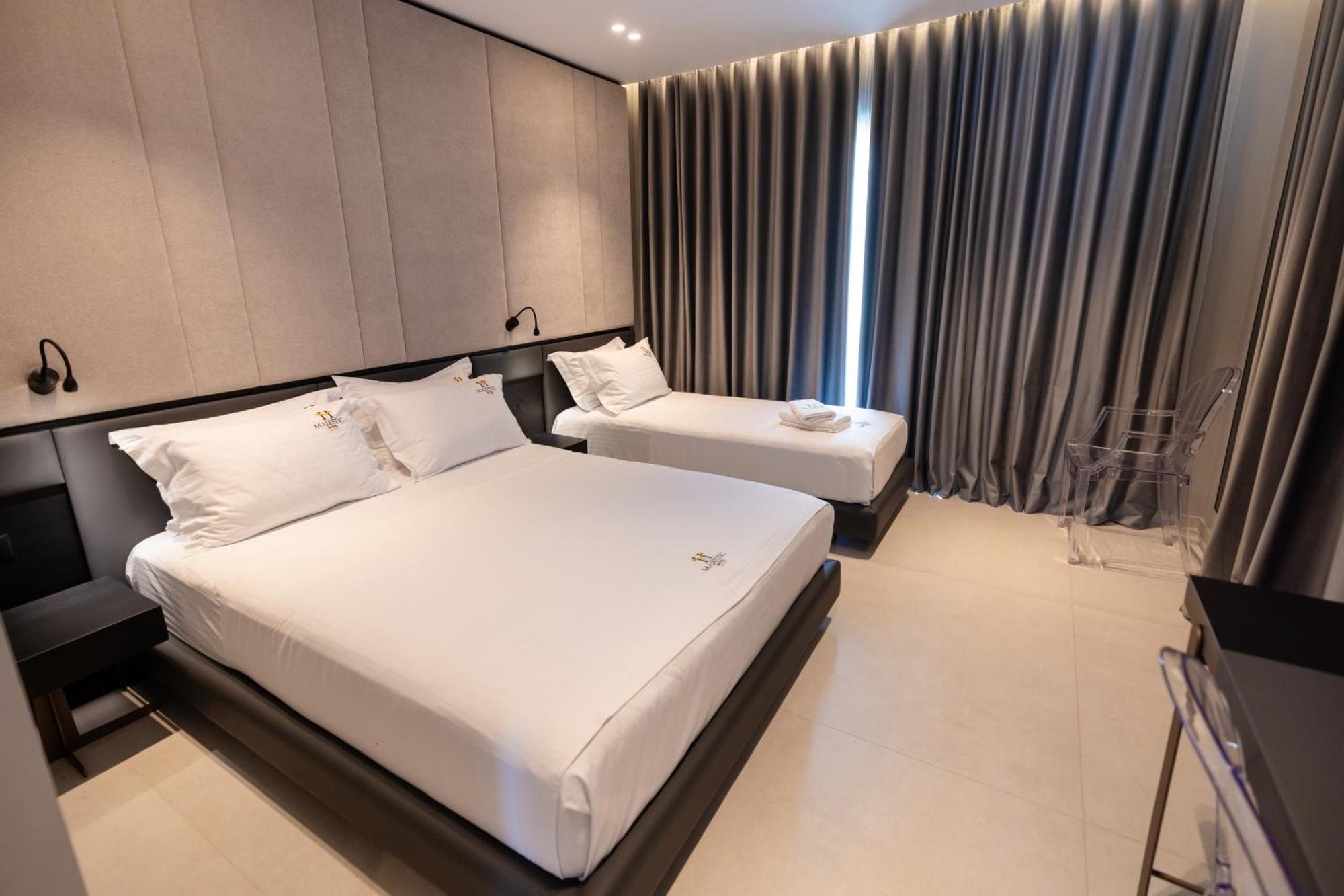 Hotel Majestic Radhime Ngoại thất bức ảnh